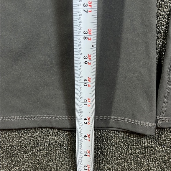 Fabletics Cross Waist Gray Athletic Flare Yoga Pants, Womens XL - Picture 5 of 9